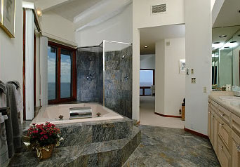 Master Bathroom Jacuzzi